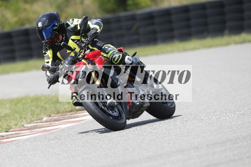 /27 12.06.2025 Ducati Schweiz Trackday Warmup  ADR/blau-bleu/ohne
